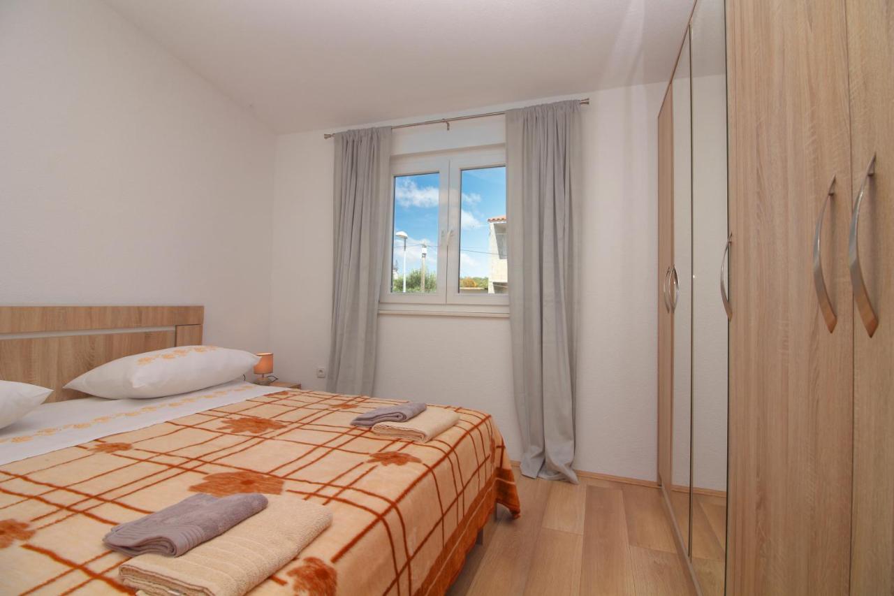 Conte Čikara Apartment Saricevi Exterior foto