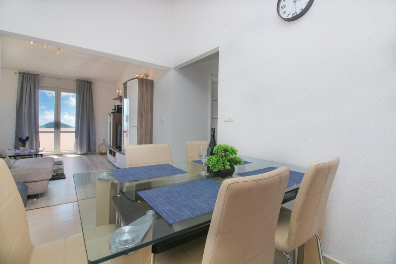Conte Čikara Apartment Saricevi Exterior foto