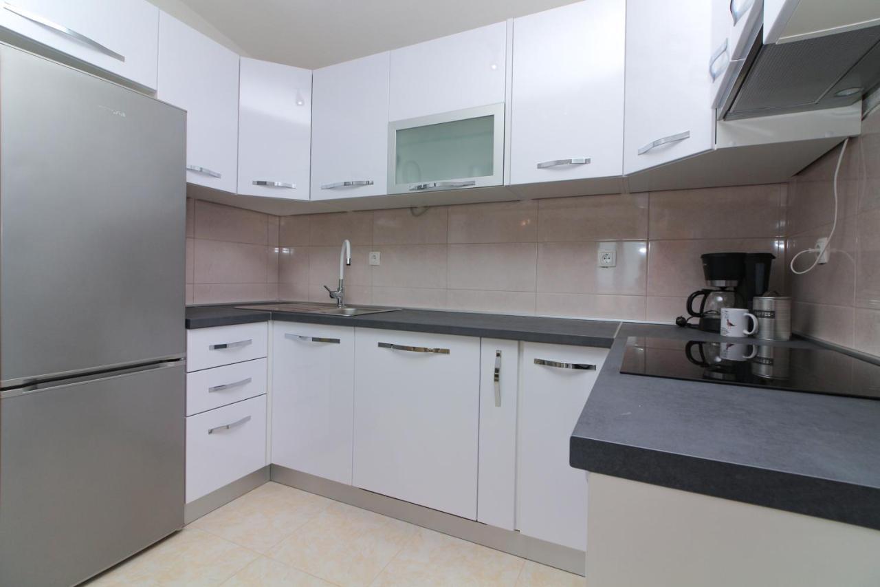 Conte Čikara Apartment Saricevi Exterior foto